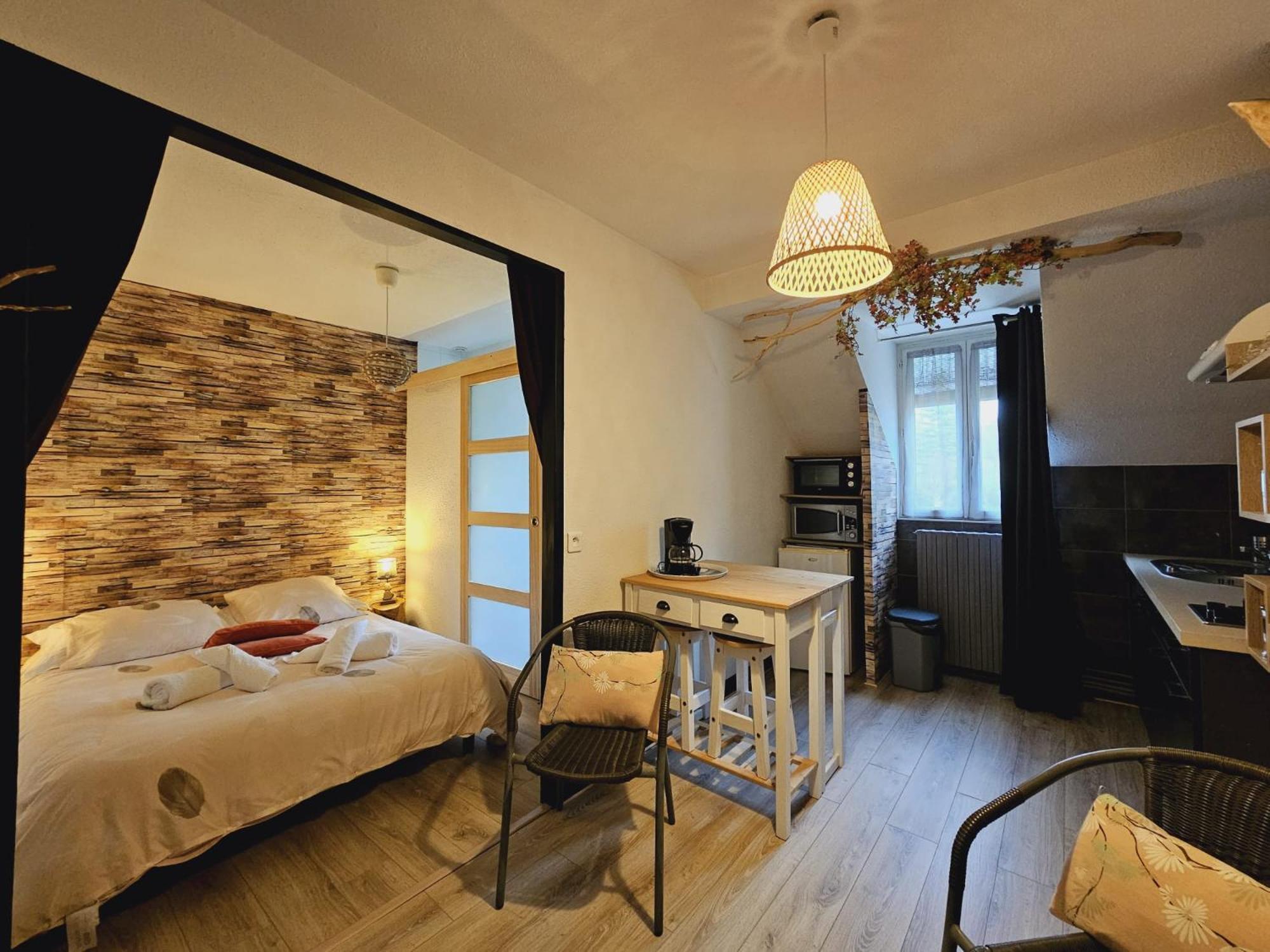 La Tour Des Quatre Chemins Apartman Gramat Kültér fotó
